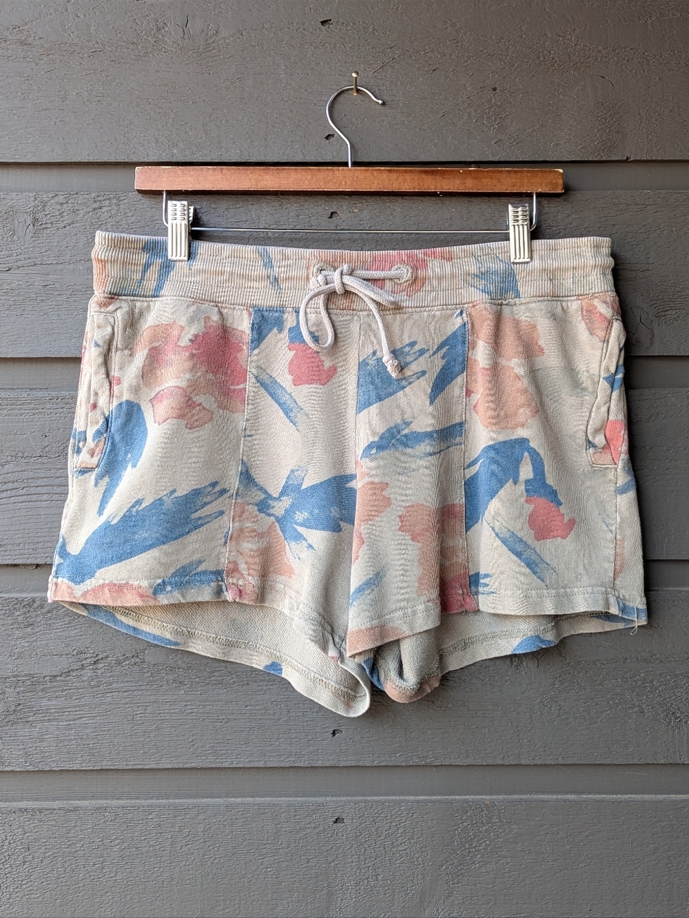 Threads 4 Thought 100% Organic Cotton Taupe Drawstring Shorts Size Medium